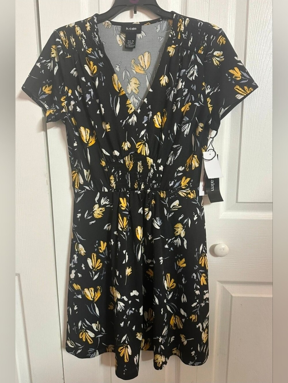 Black Floral V-Neck Short Sleeve Dress in Yellow and White